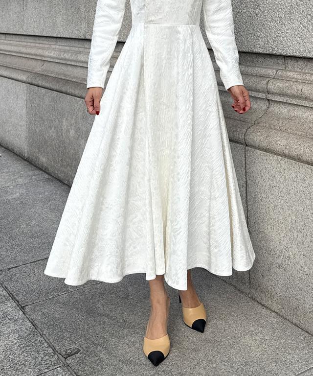 美シルエット立体ワンピース_iwa25aw-op04