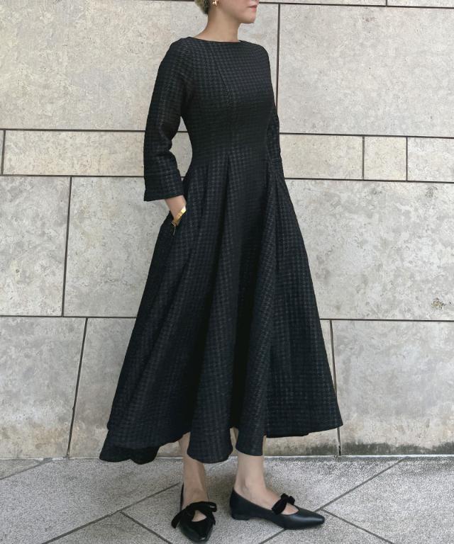 千鳥立体フレアワンピース_iwa25aw-op05