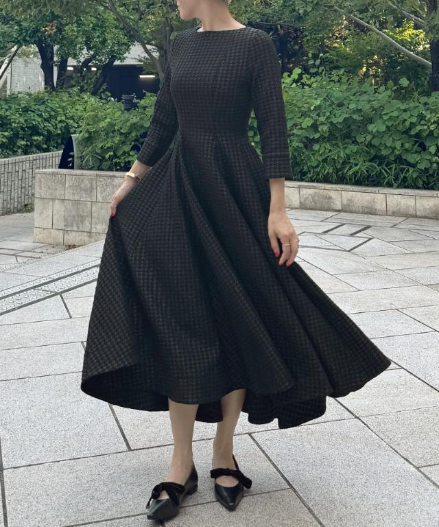 千鳥立体フレアワンピース_iwa25aw-op05