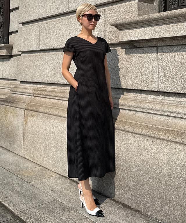 ピンストライプ美シルエットワンピース_iwa25aw-op16