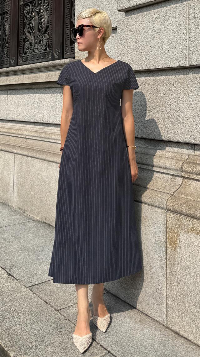 ピンストライプ美シルエットワンピース
