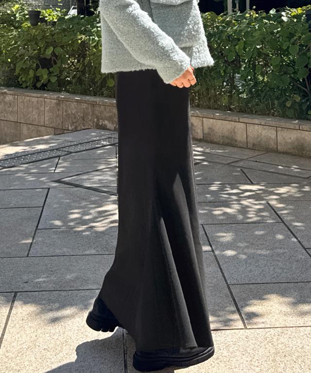 シンプルバイアススカート_iwa25aw-sk24