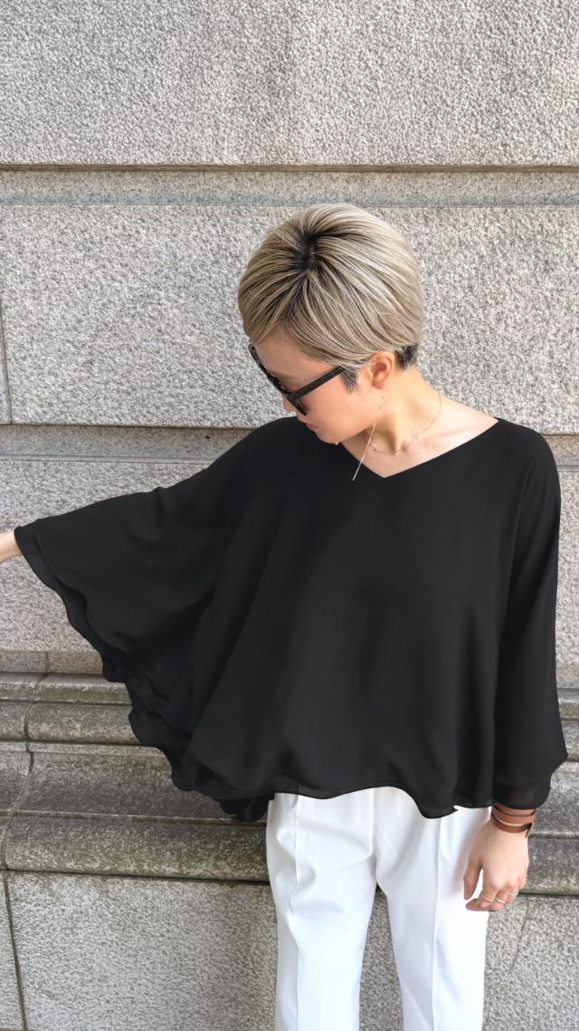 Vネックフラワーメローケープ