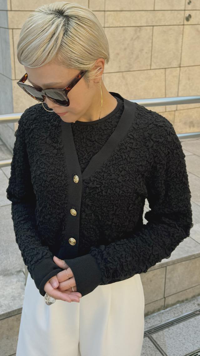 膨れジャガード風エアリーニットカーディガン
