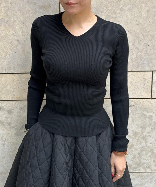 ウールシルクVネックニット｜JENNE(ジェンヌ)公式通販：パリジェンヌの