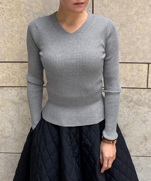 ウールシルクVネックニット｜JENNE(ジェンヌ)公式通販：パリジェンヌの