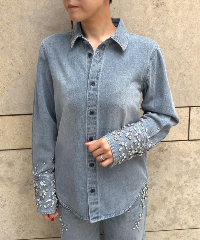 手刺繍ビジューデニムブラウス_qua26aw-bl01