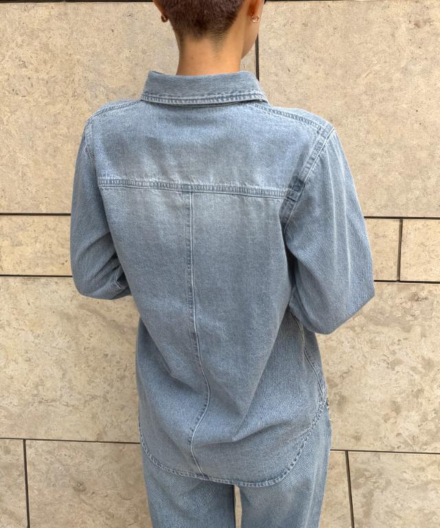 手刺繍ビジューデニムブラウス_qua26aw-bl01