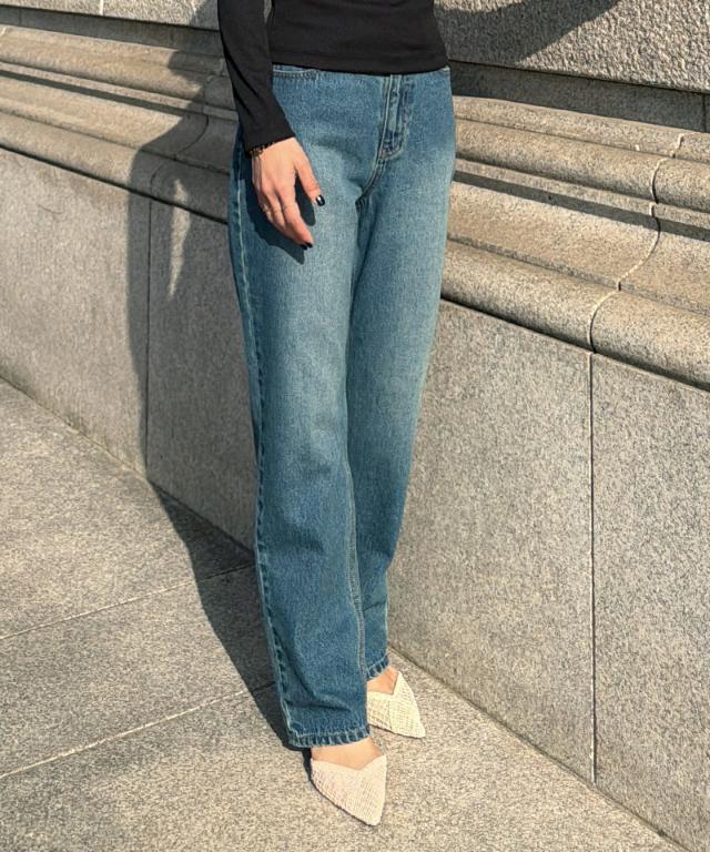 美脚ストレートデニム_qua26ss-pt03