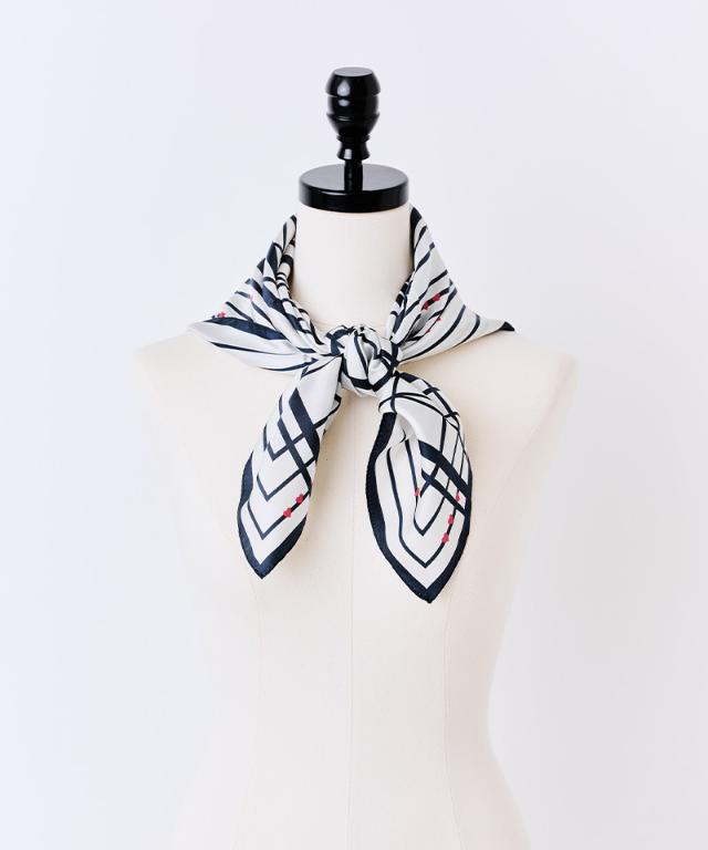 H3296◾️バーバリーズ　総柄スカーフモチーフベスト　ジレ　シルク100% 日本製ストライプハートシルクスカーフ｜JENNE(ジェンヌ)公式通販