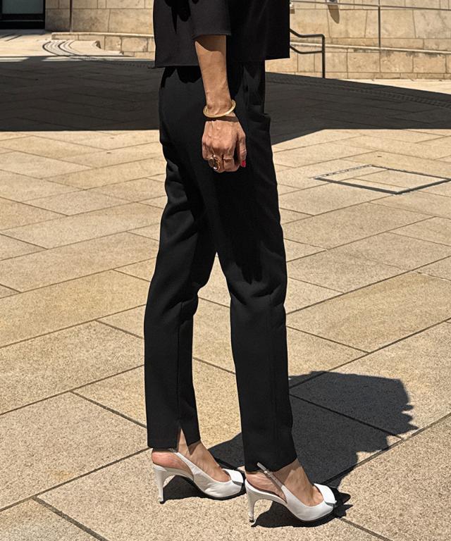 美脚ジョガーパンツ（吸湿発熱生地）_sty25aw-pt56