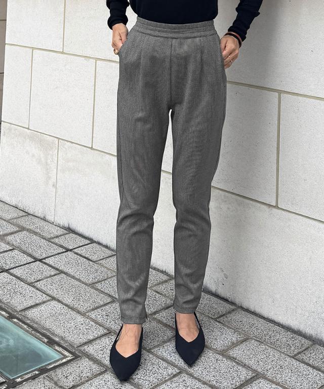 美脚ジョガーパンツ（吸湿発熱生地）_sty25aw-pt56