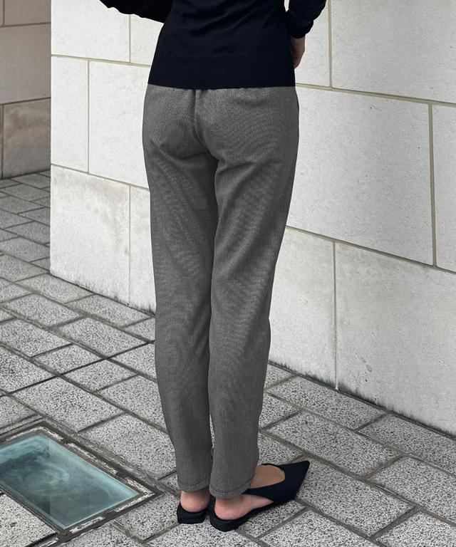 美脚ジョガーパンツ（吸湿発熱生地）_sty25aw-pt56