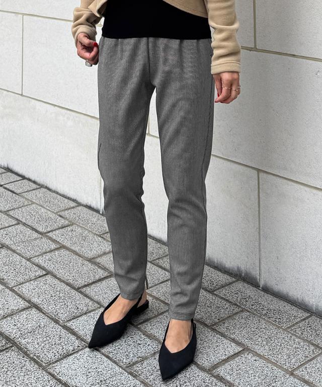 美脚ジョガーパンツ（吸湿発熱生地）_sty25aw-pt56