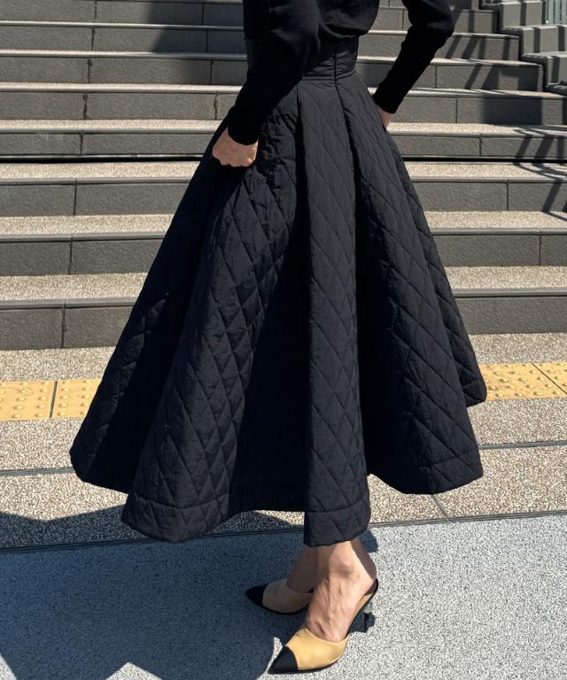 ジェンヌ　機能中綿キルティングスカート 機能中綿キルティングスカート｜JENNE(ジェンヌ)公式通販：パリ