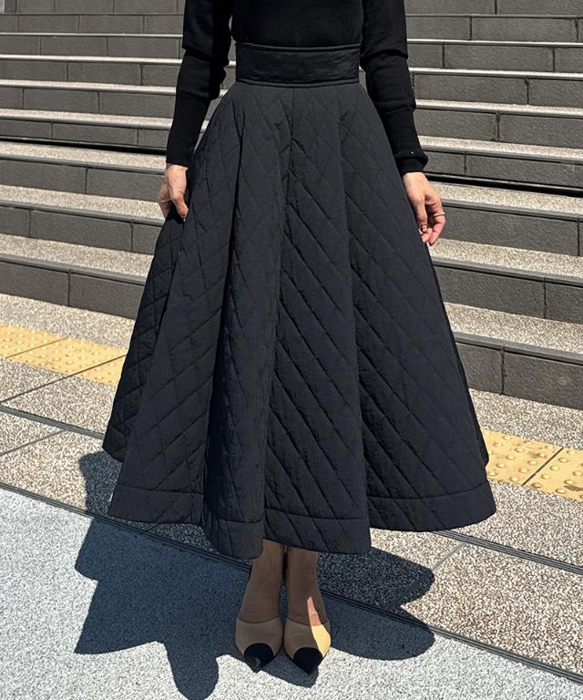 機能中綿キルティングスカート_sty25aw-sk38