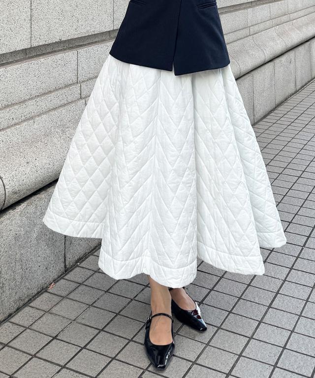 機能中綿キルティングスカート_sty25aw-sk38