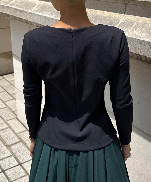 日本製美バストラインVネックカットソー_sty25aw-tp55