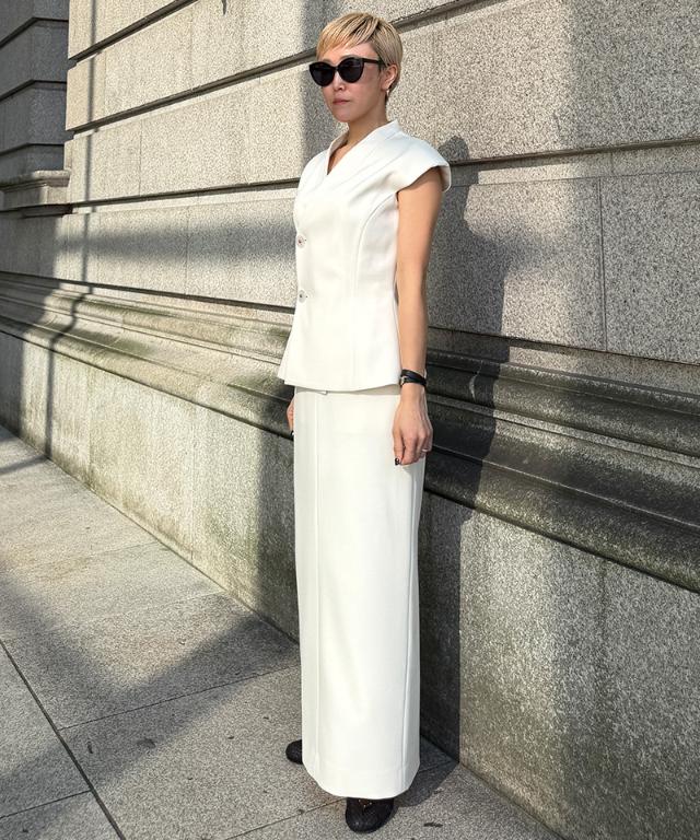 JENNEストレートスカート（防シワ・UVカット機能生地）_sty26ss-sk07