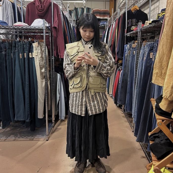 2025年10月27日 | 長袖シャツ × フィッシングベストコーデ