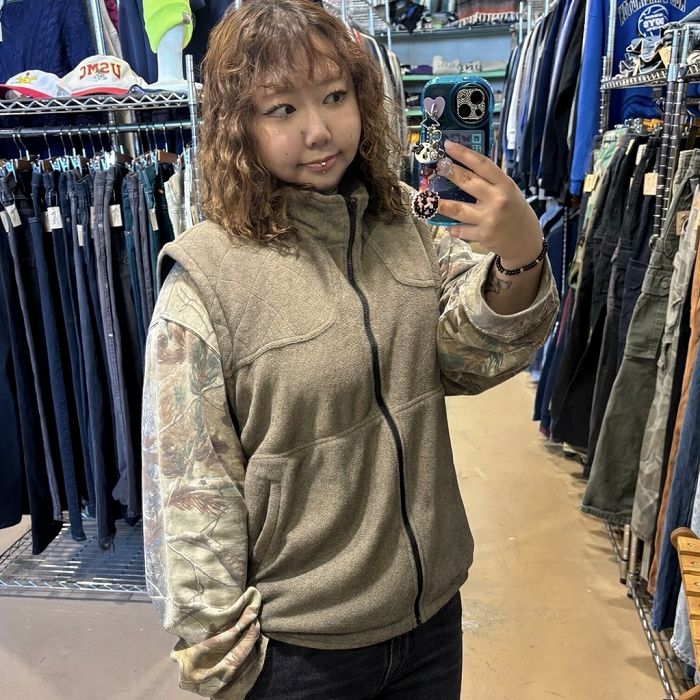 2026年3月23日 | フリースベストコーデ