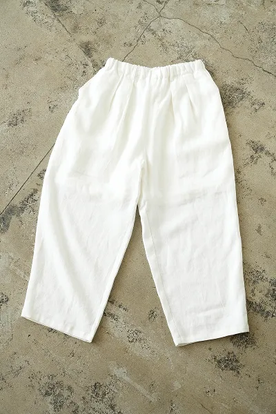 megumiさんリネンタックボリュームパンツ