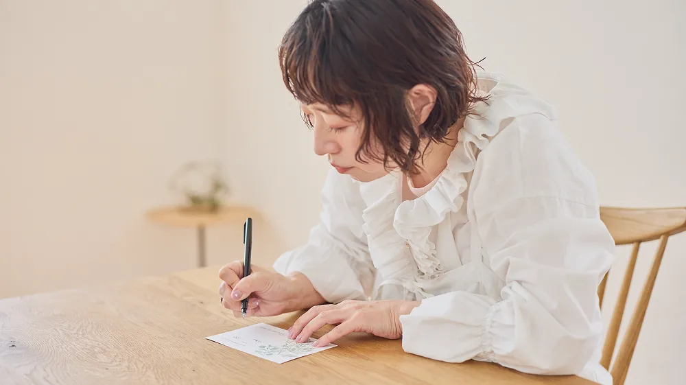 tomomiさんによるシリアルナンバー入りの手書きサンクスカード
