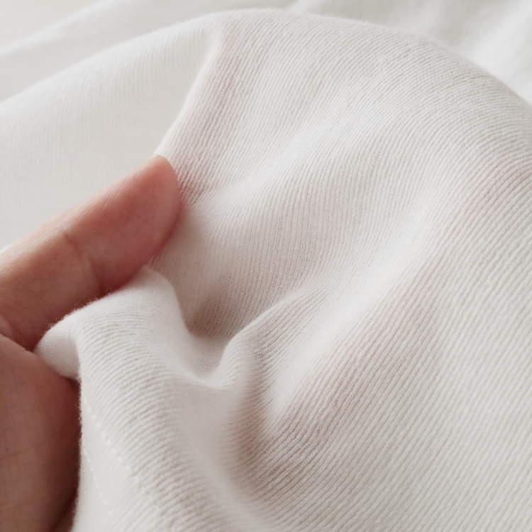 生地アップ 手で持ったところ