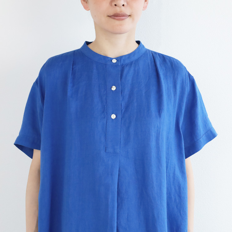 襟　ヘンリーネック