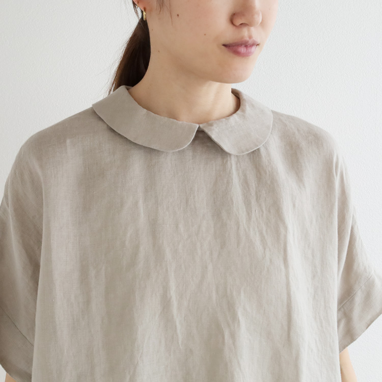 襟元　ラウンドカラー