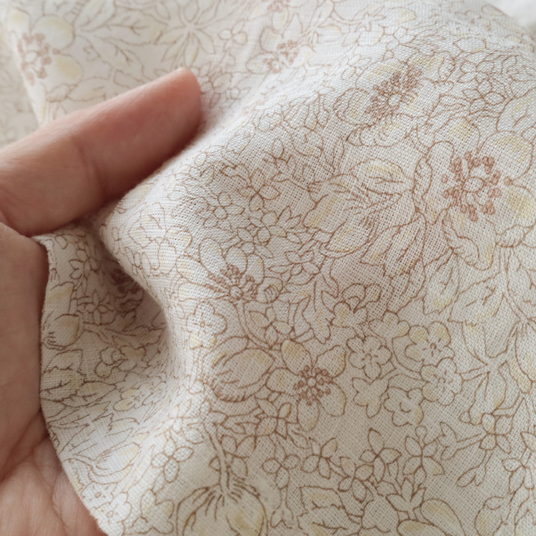 生地アップ 手で持ったところ