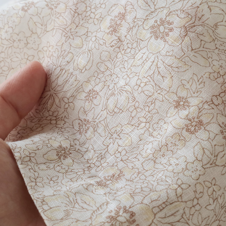 生地アップ 手で持ったところ