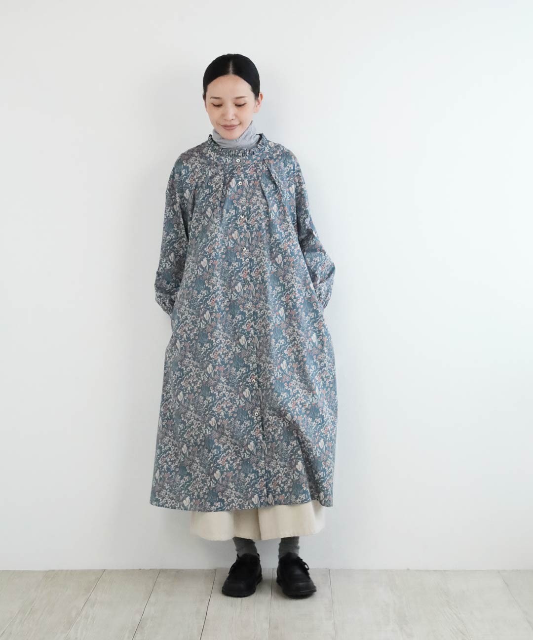 ブルー