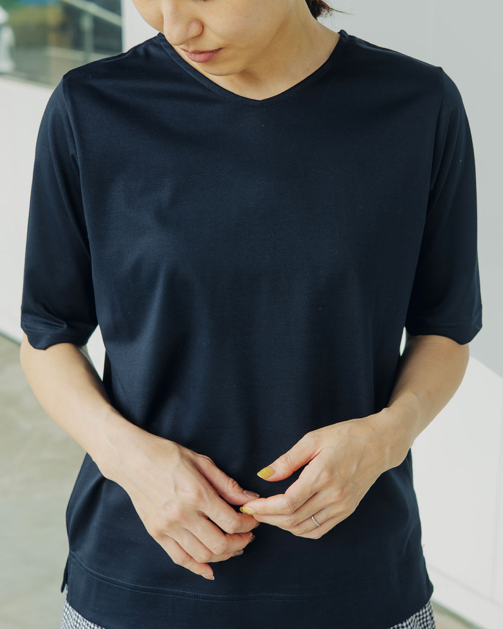 コンパクトクールVネックTシャツ