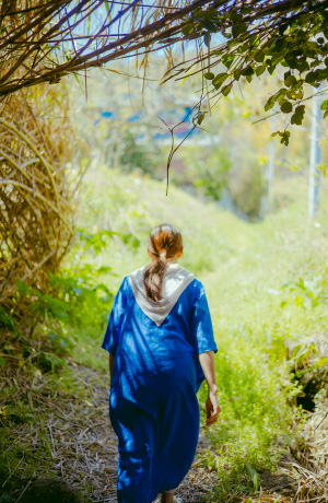 リトアニアリネン後ろあき六分袖ワンピース