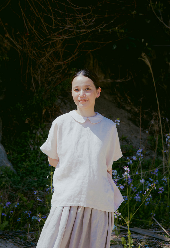 リトアニアリネンシャツカラーブラウス