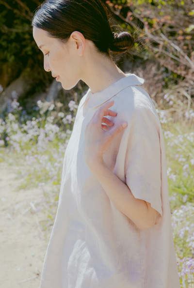 リトアニアリネンシャツカラーブラウス